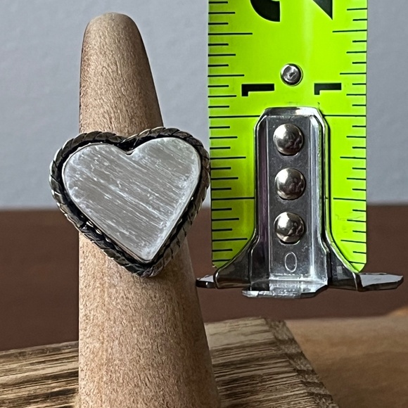 SELENITE GEMSTONE RING STAMPED 925 SILVER PLATED SIZE 6 - Picture 8 of 9
